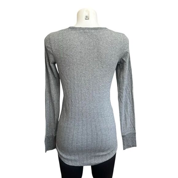 Victoria’s Secret Gray Shimmer Scoop Neck Knit Henley Pullover sz Small Long New - Picture 6 of 11